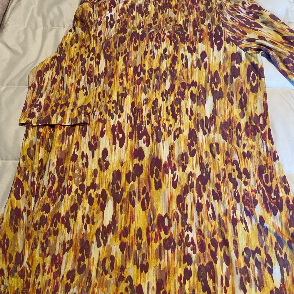 Women’s top - Picture 2 of 4